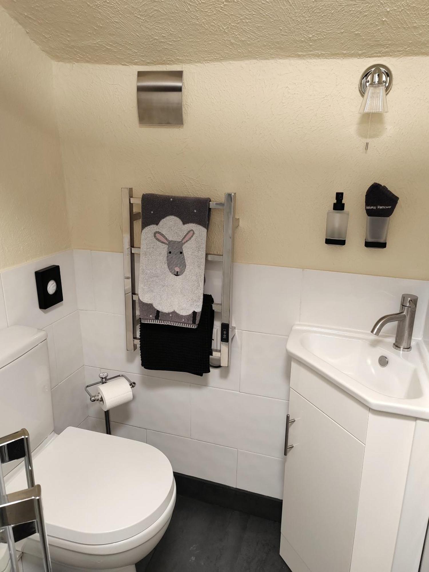 Puddle Duck Lodge - Adults Only Bowness-on-Windermere Ruang foto